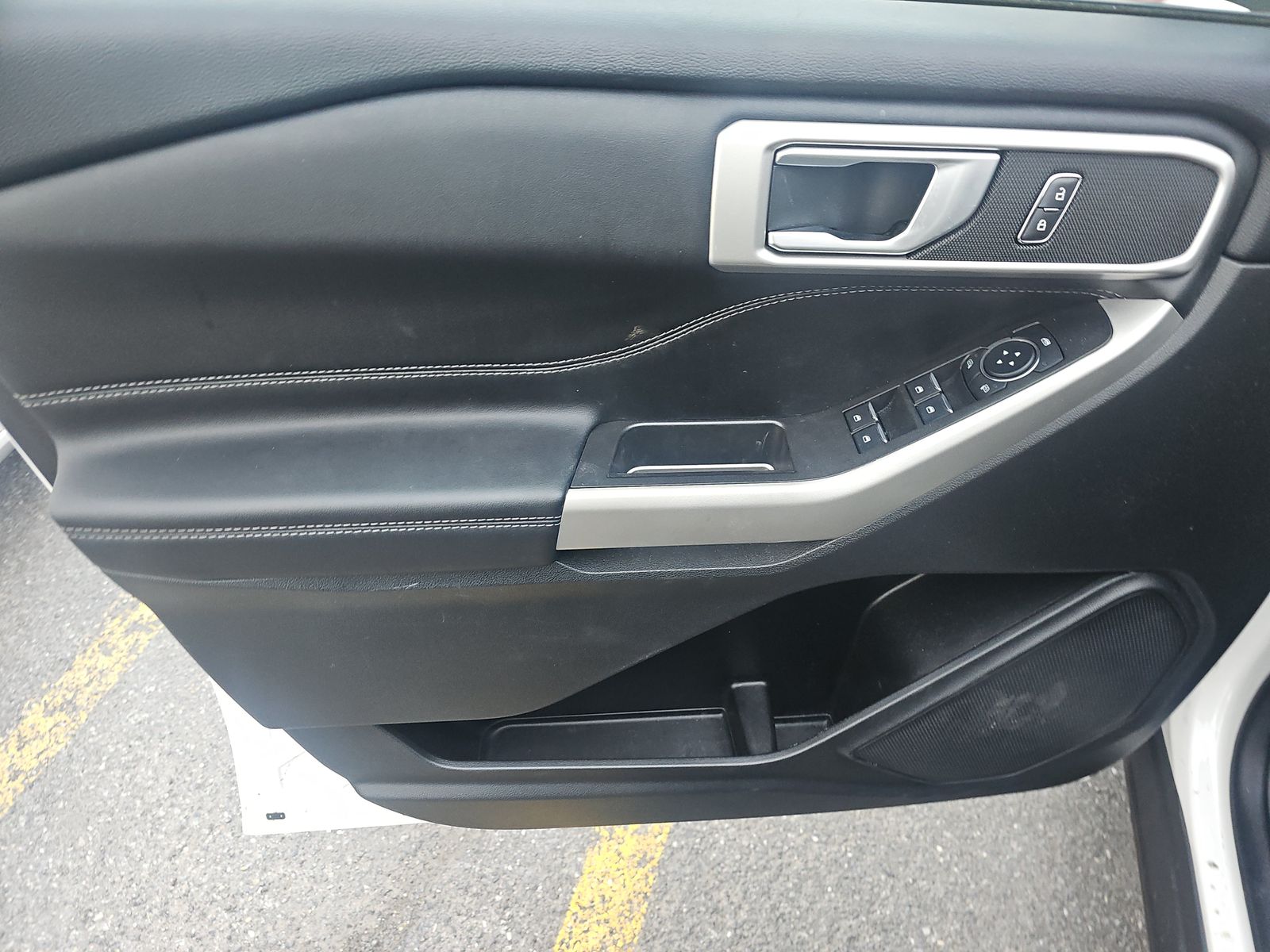 2023 Ford Explorer XLT AWD