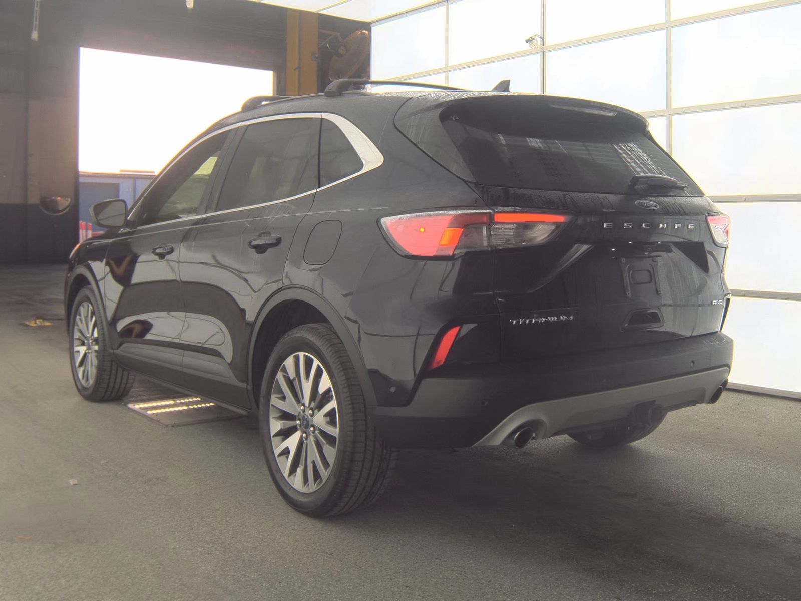 FORD ESCAPE - 9