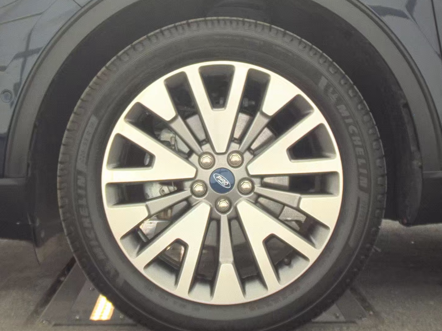 FORD ESCAPE - 10
