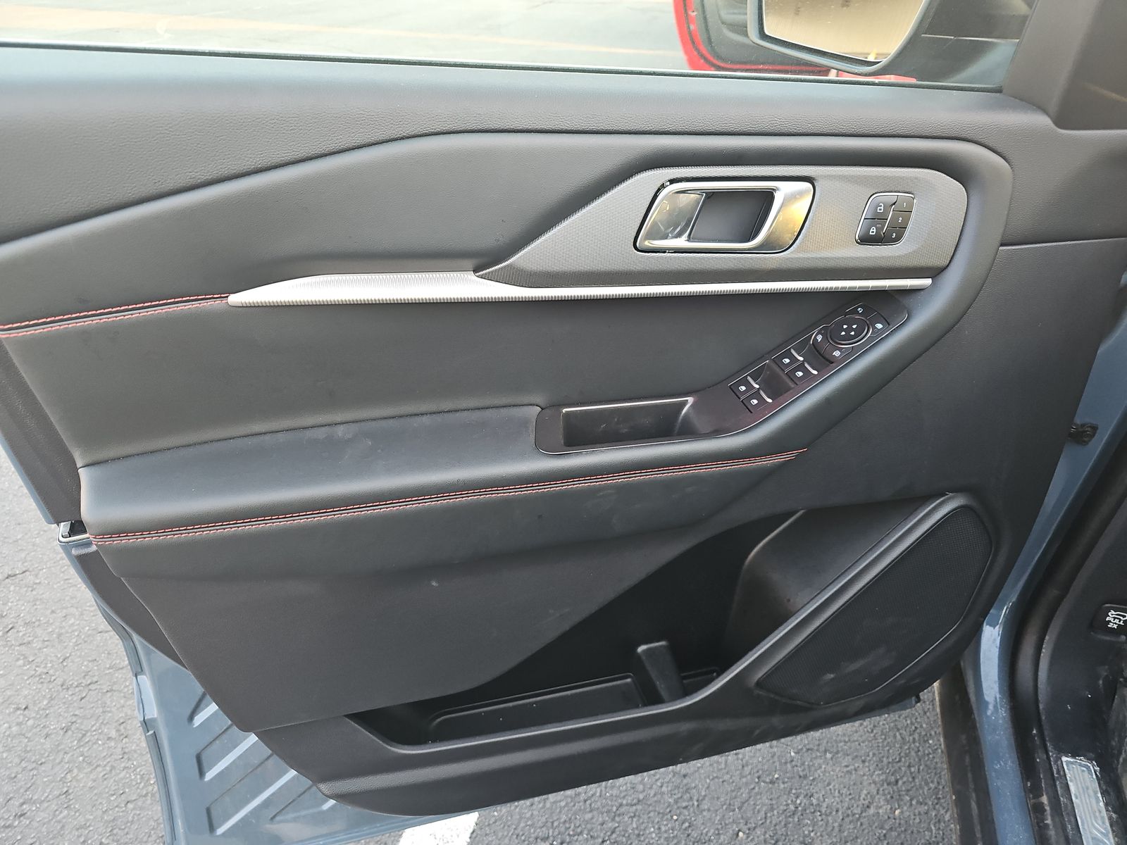 2025 Ford Explorer ST-Line AWD