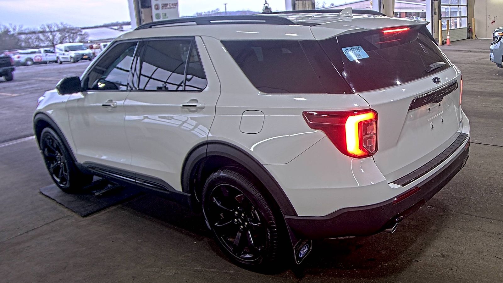 2023 Ford Explorer ST-Line AWD