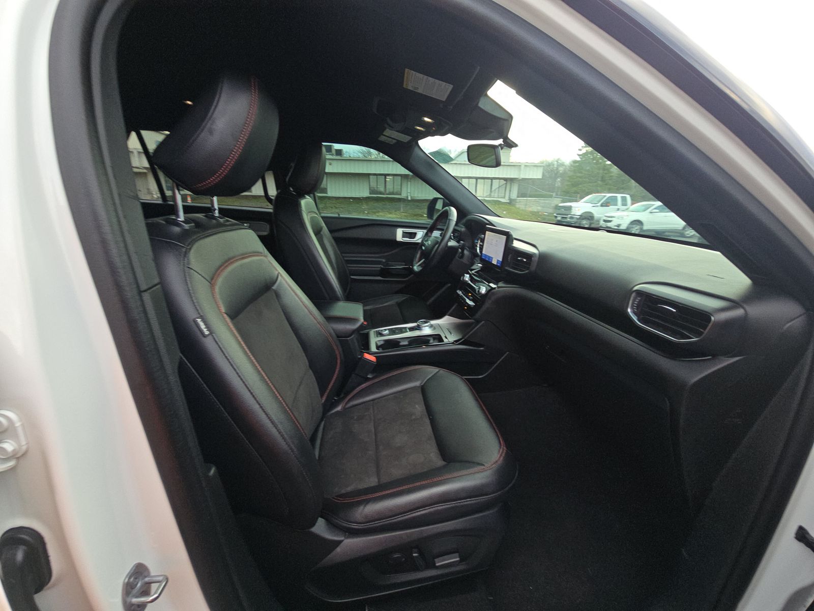 2023 Ford Explorer ST-Line AWD