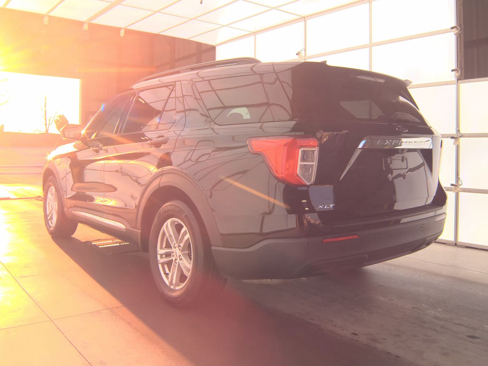 2022 Ford Explorer XLT RWD