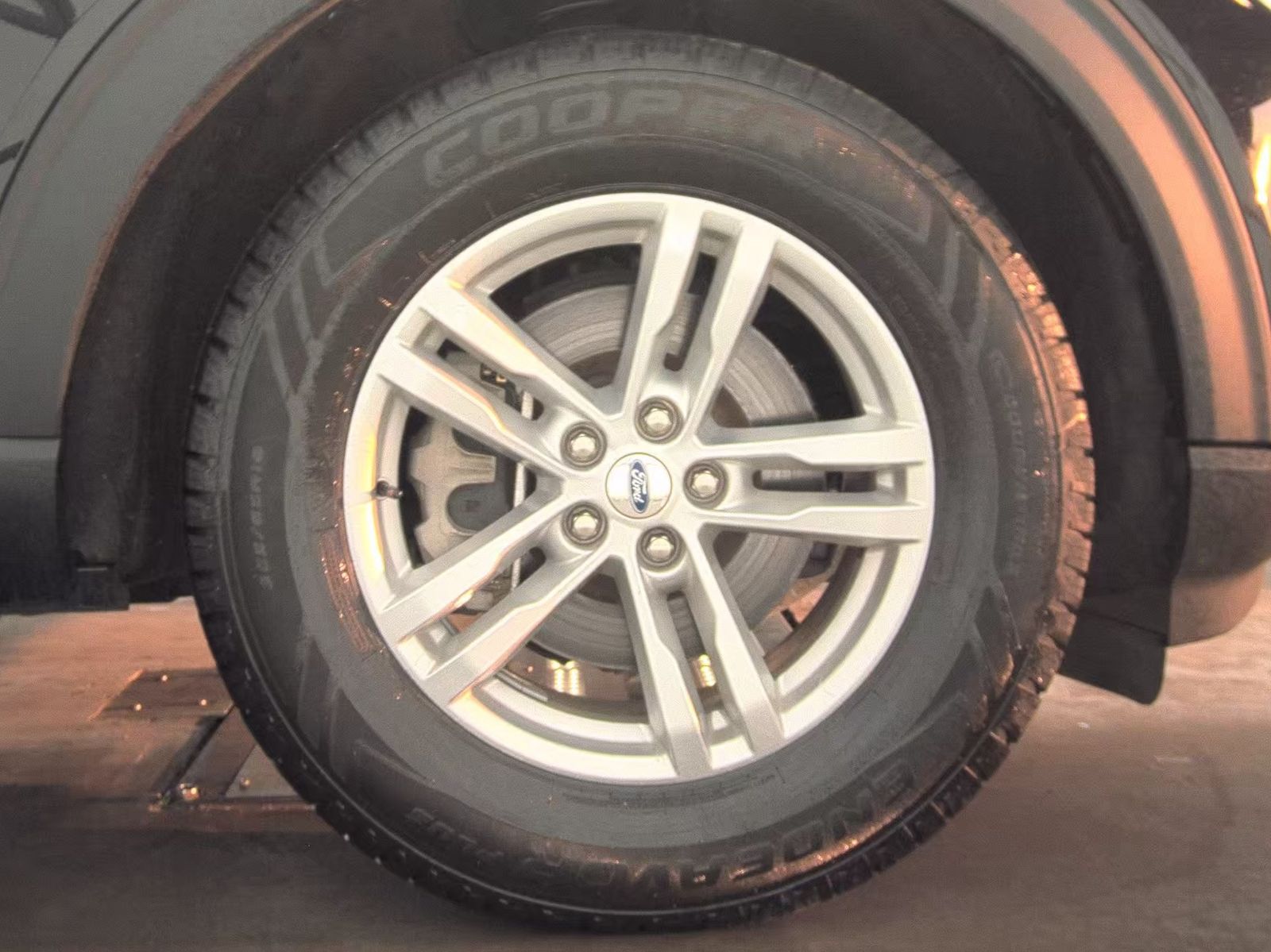 2022 Ford Explorer XLT RWD