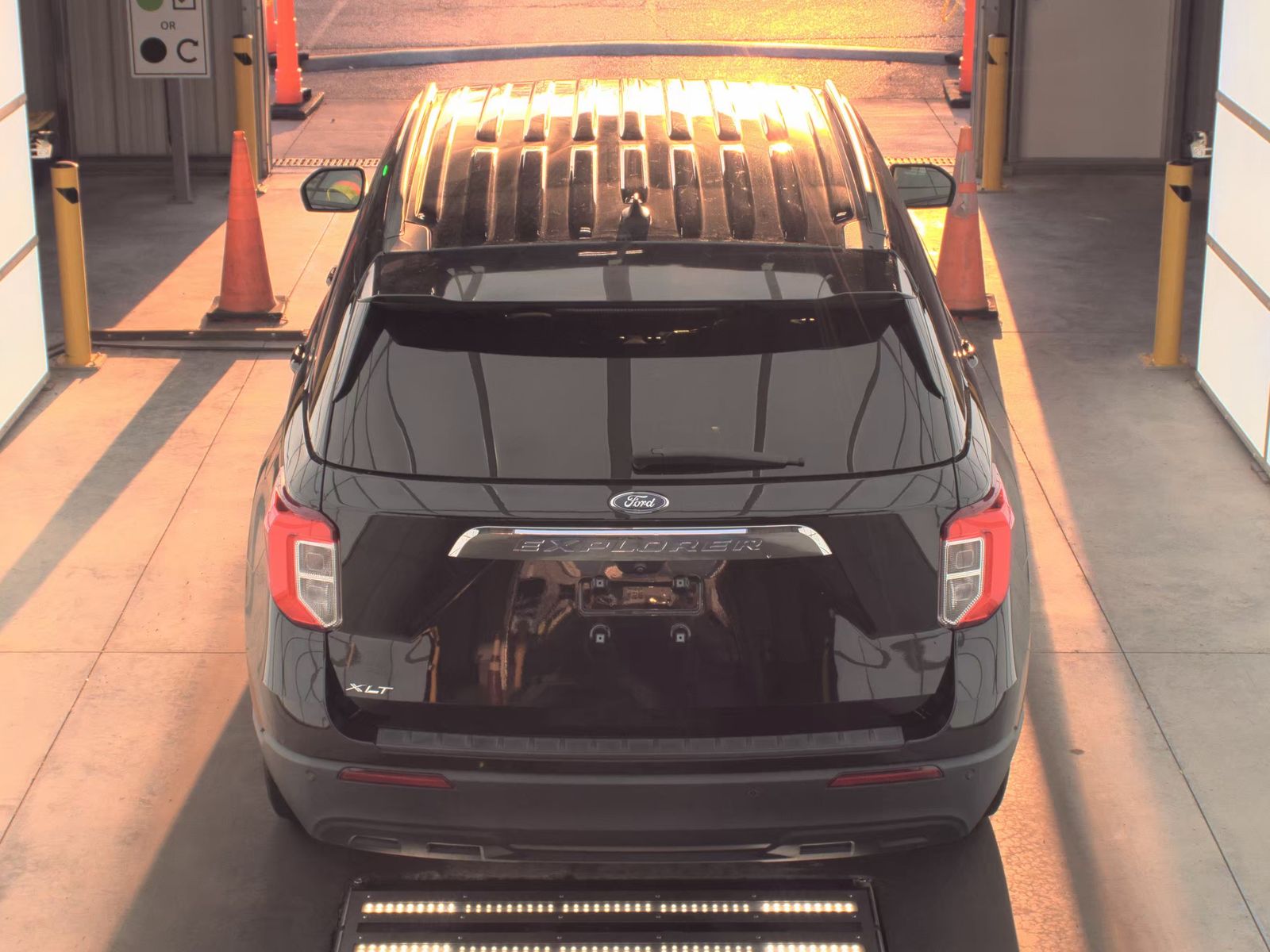 2022 Ford Explorer XLT RWD