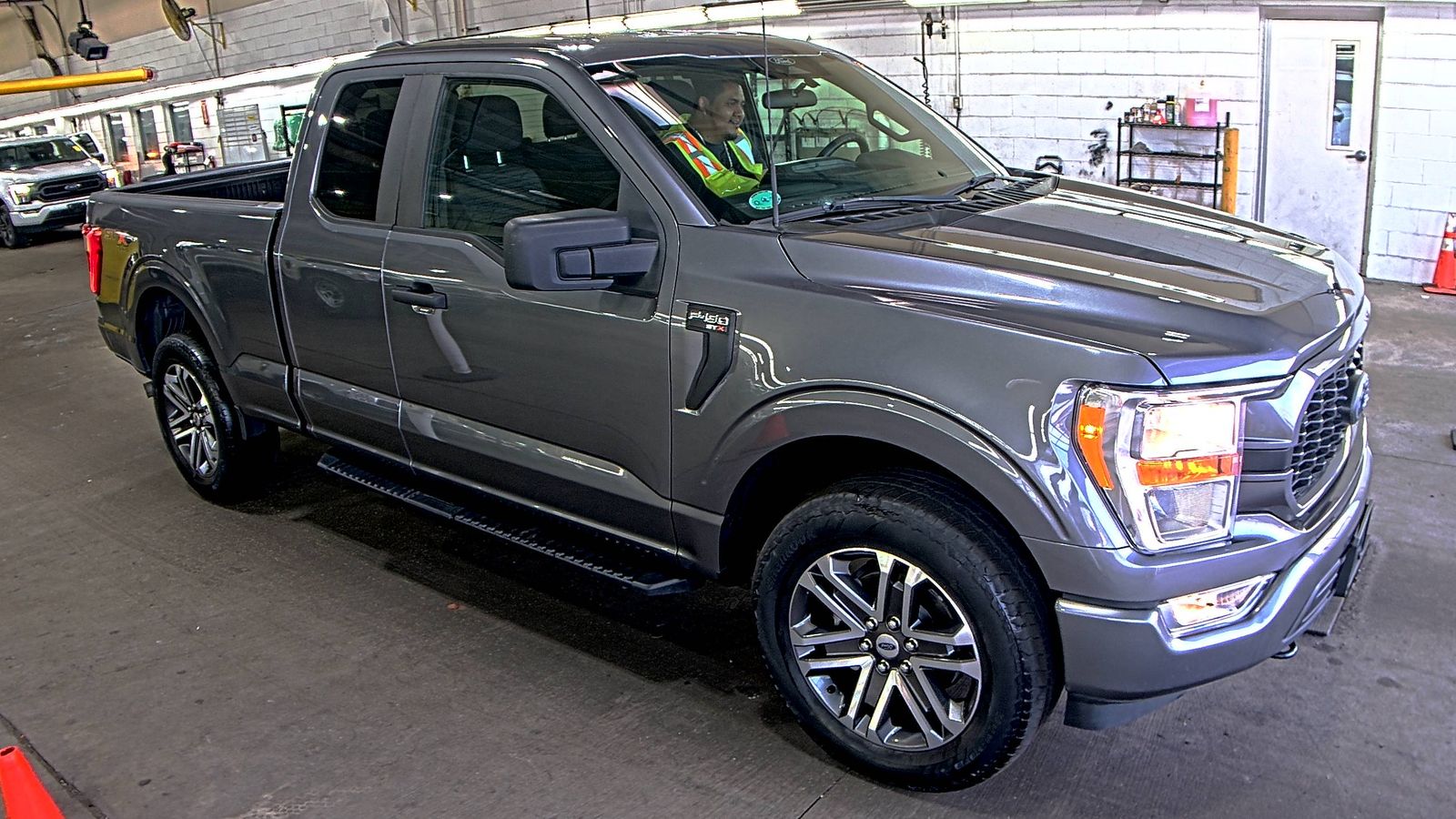 2022 Ford F-150 XL AWD