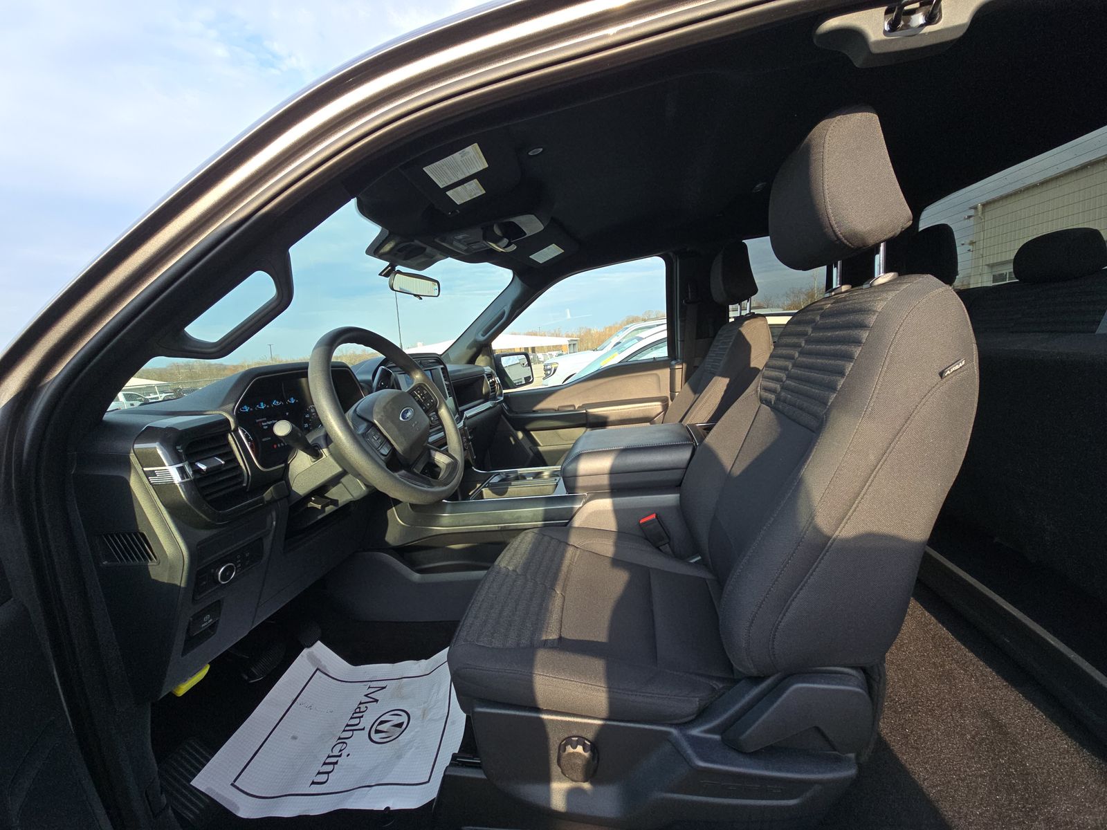 2022 Ford F-150 XL AWD