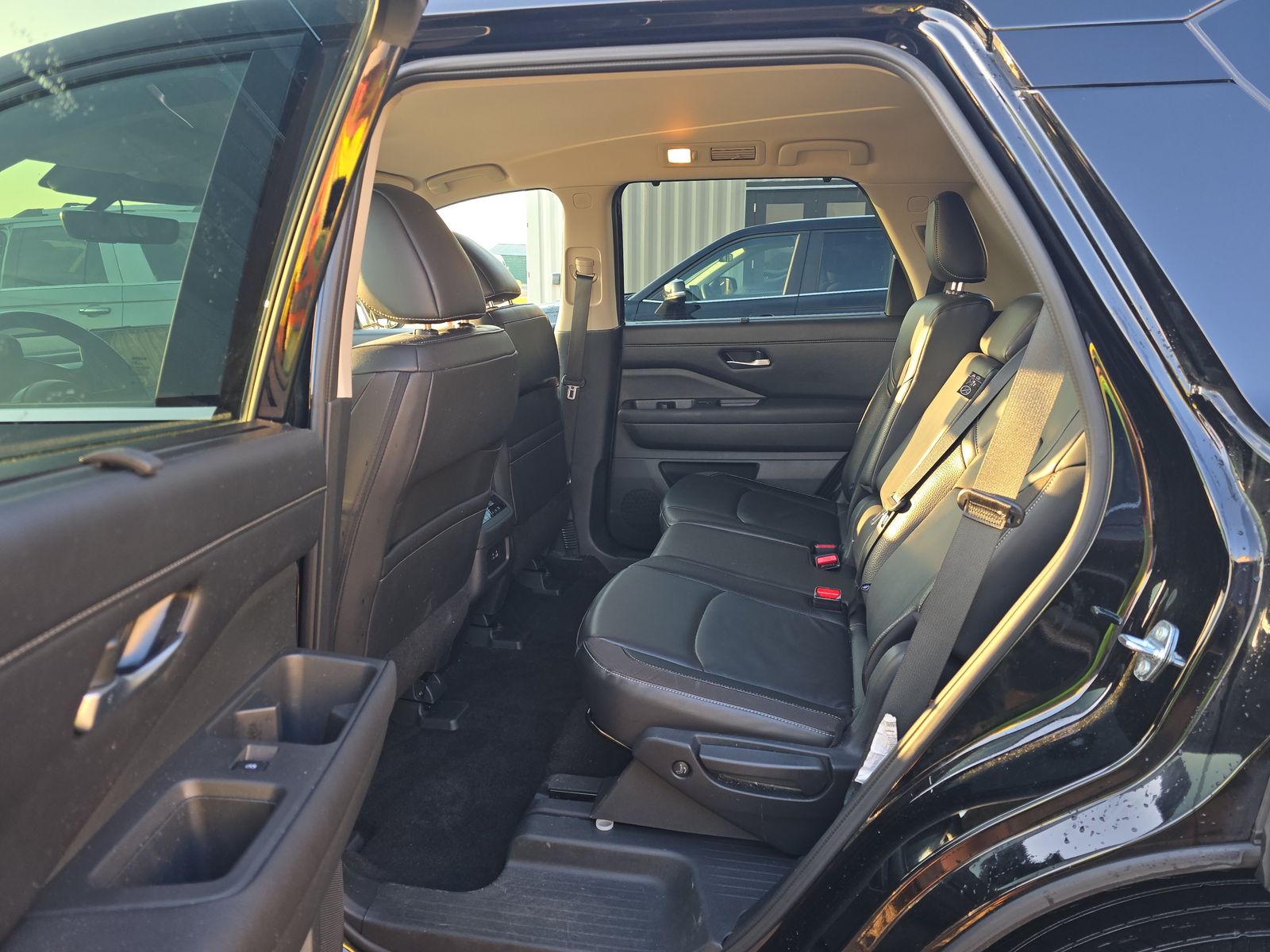 2025 Nissan Pathfinder SL AWD