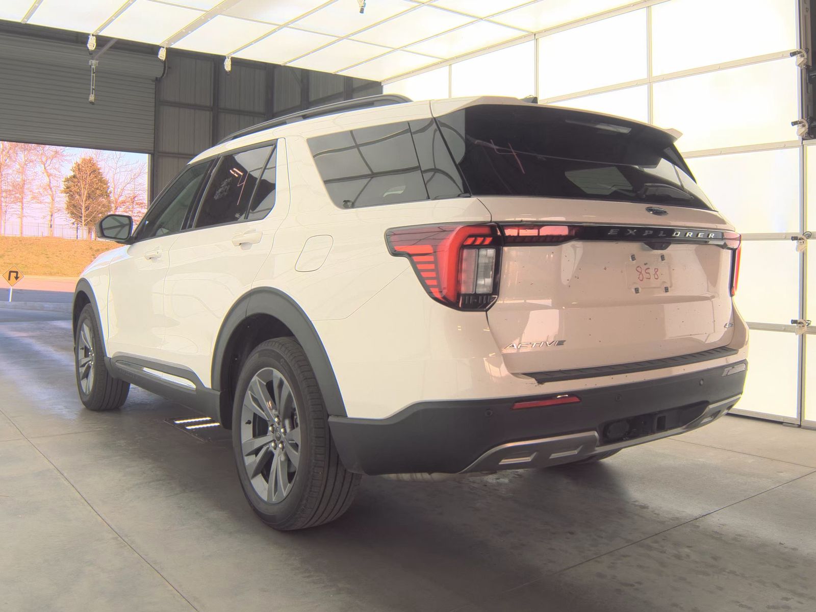 2025 Ford Explorer Active AWD