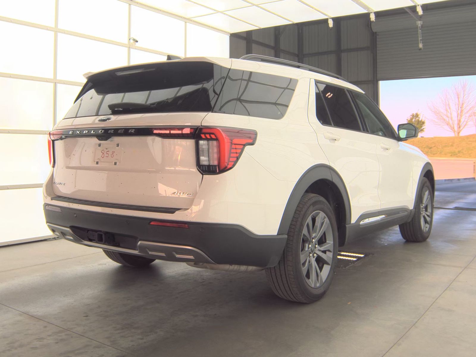 2025 Ford Explorer Active AWD