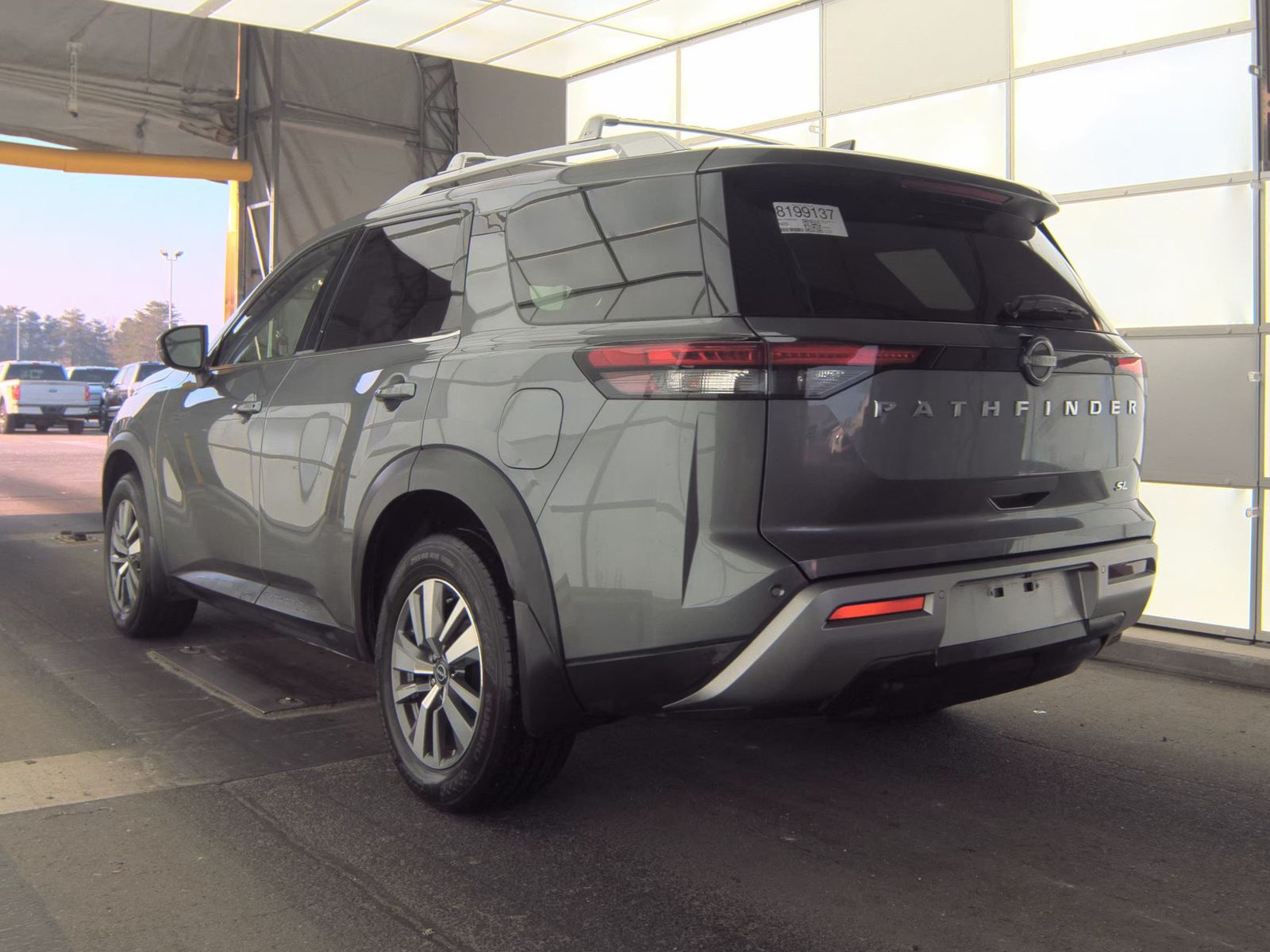 2023 Nissan Pathfinder SL FWD