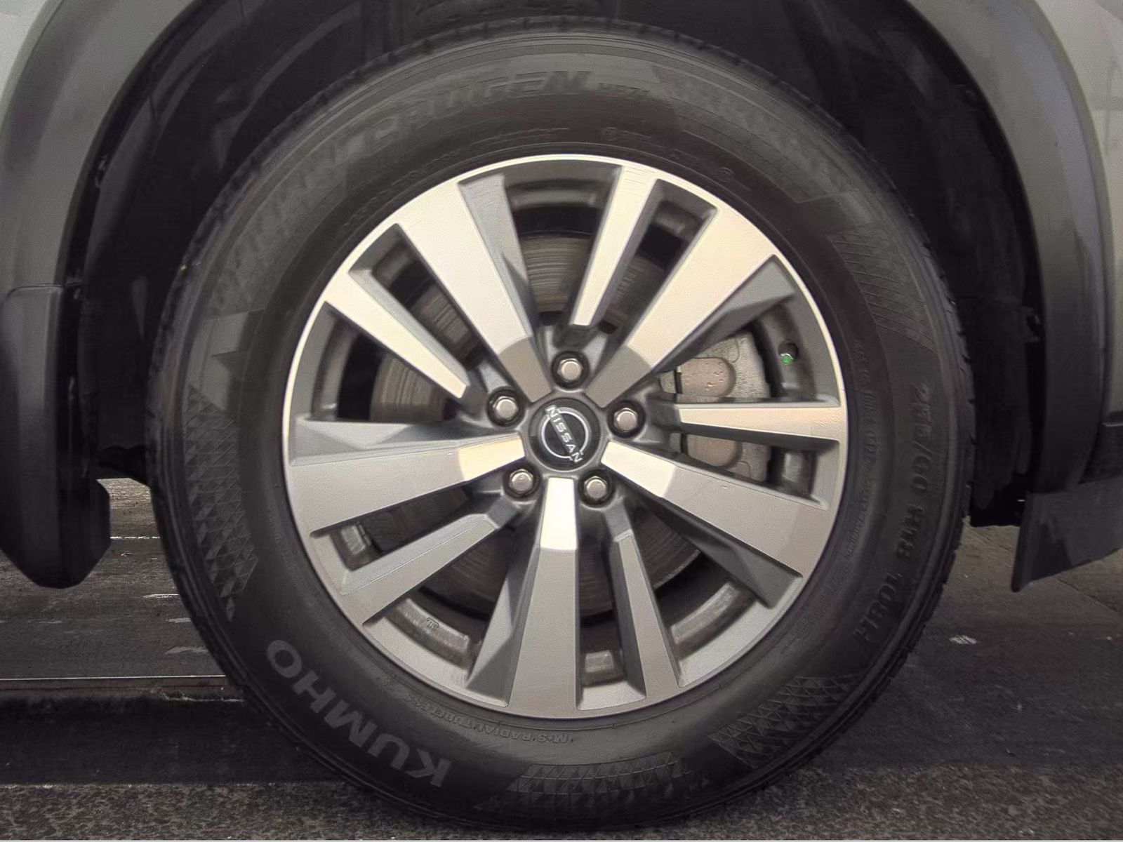 2023 Nissan Pathfinder SL FWD