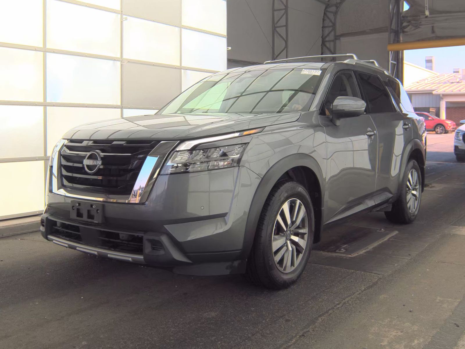 2023 Nissan Pathfinder SL FWD