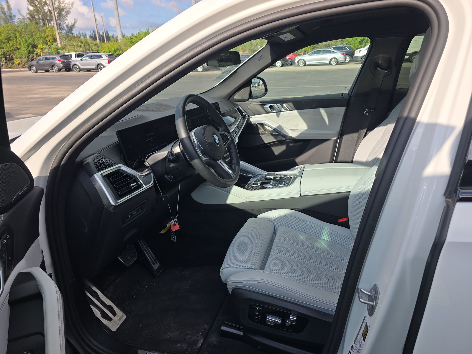 2026 BMW X6 M60i xDrive AWD