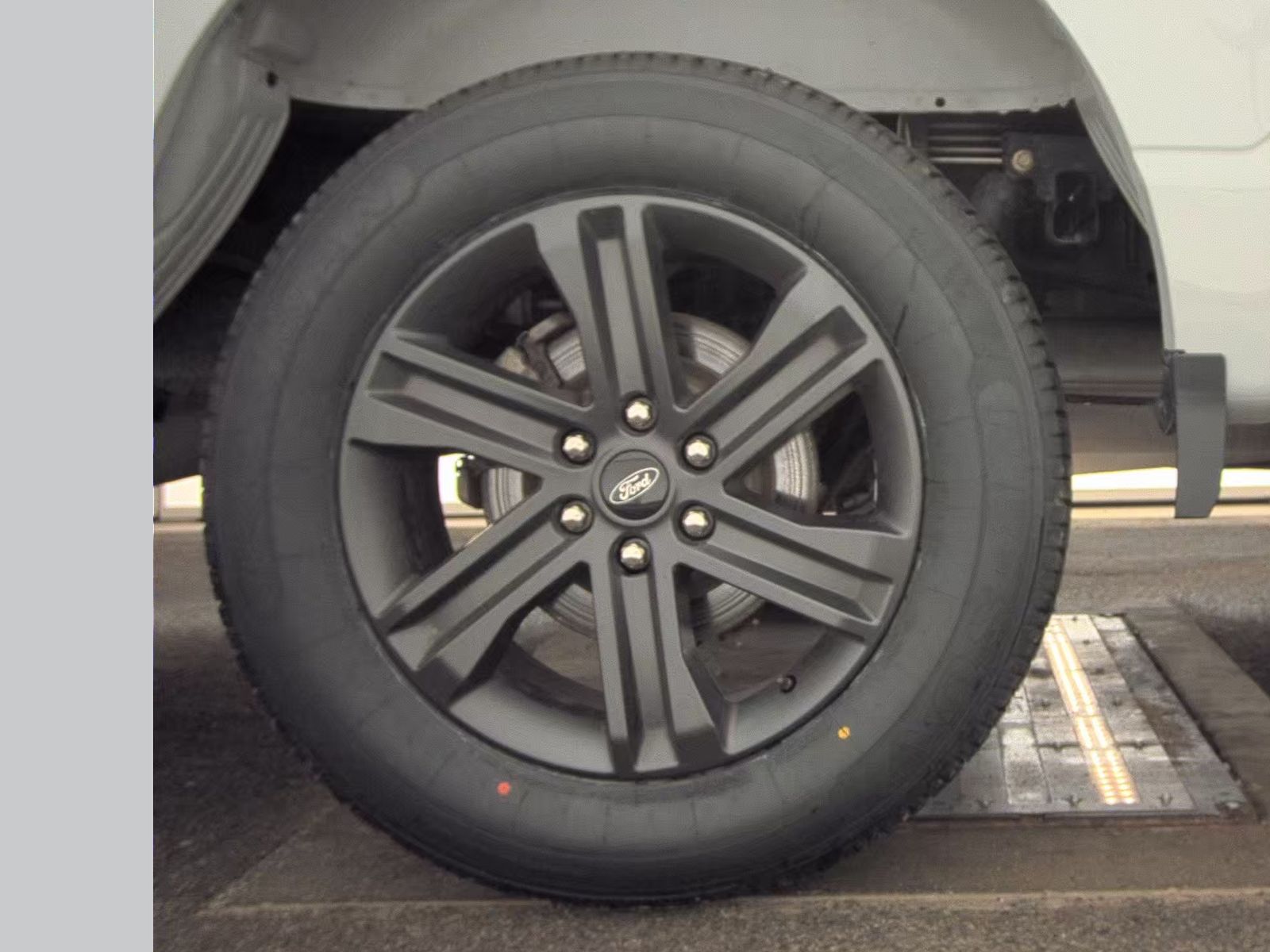 2023 Ford F-150 Lariat AWD