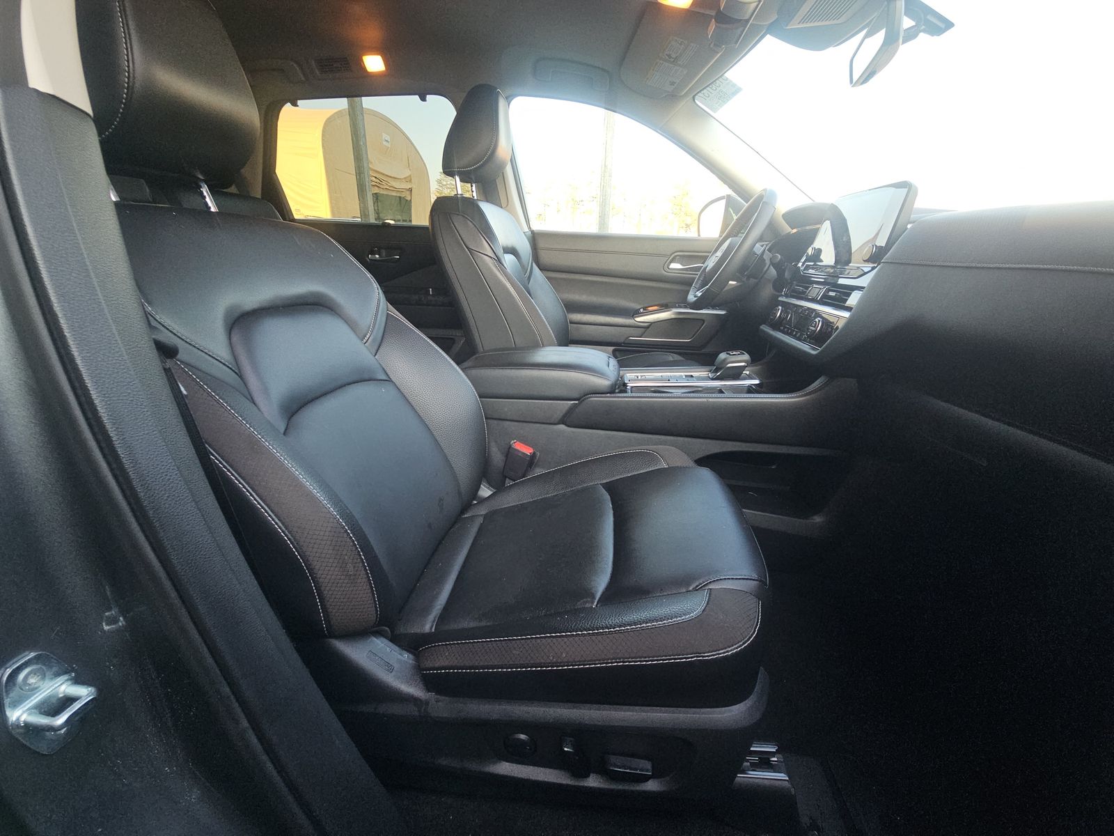 2023 Nissan Pathfinder SL FWD