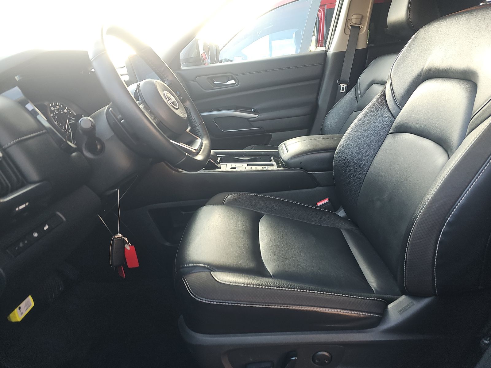 2023 Nissan Pathfinder SL FWD