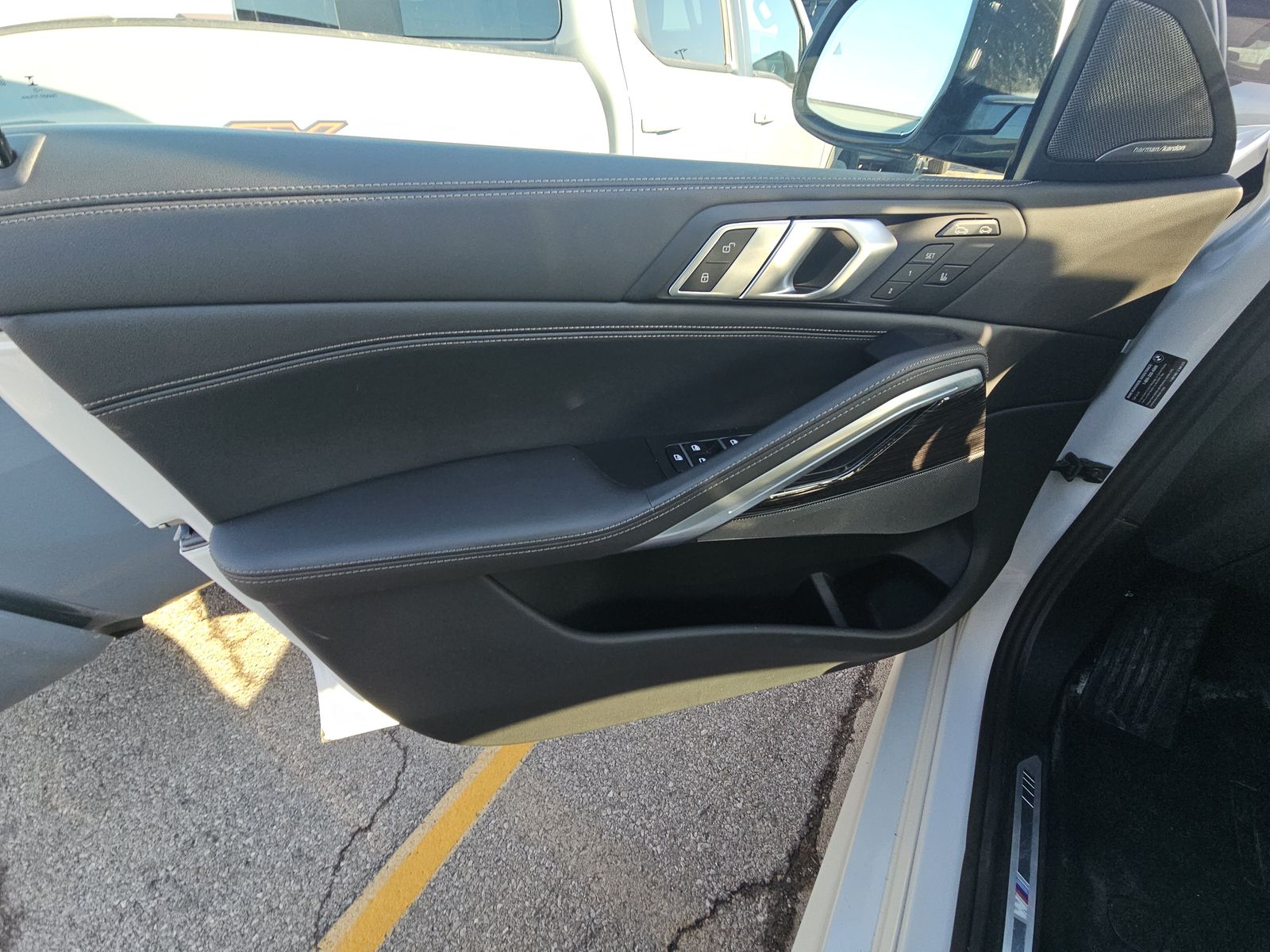 2026 BMW X6 xDrive40i AWD