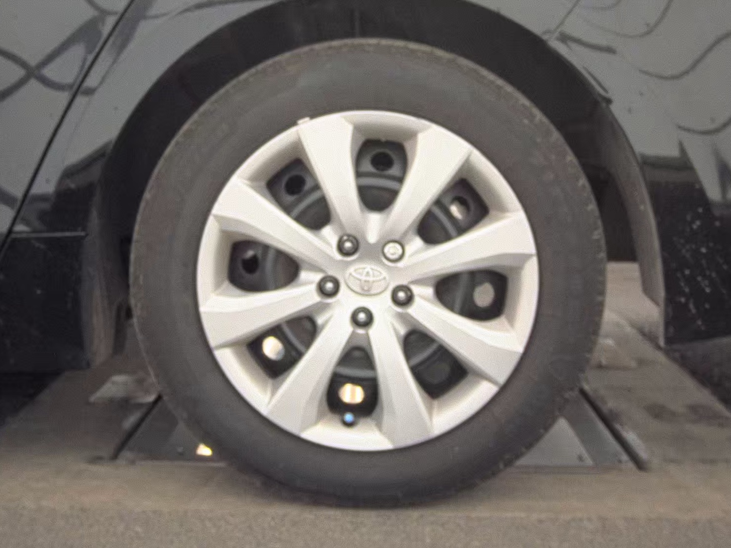 2025 Toyota Corolla LE FWD