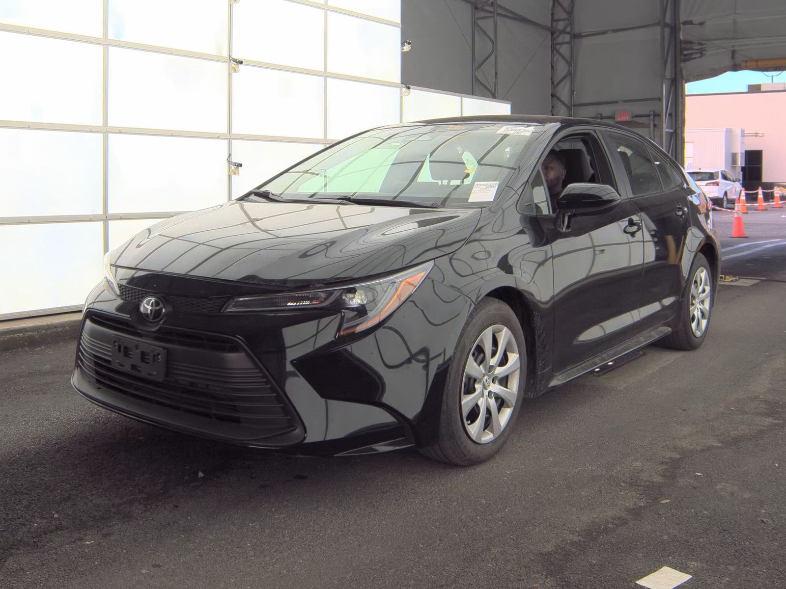 2025 Toyota Corolla LE FWD