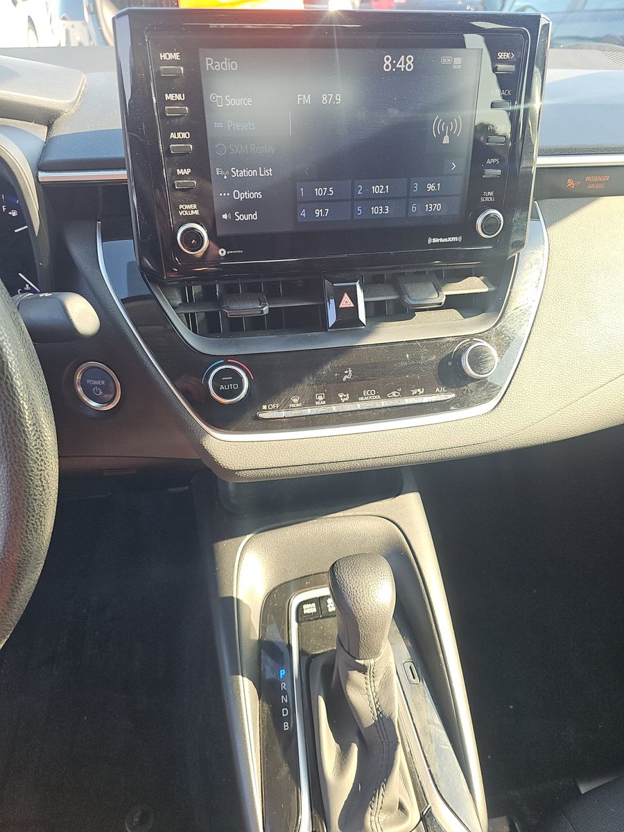 2022 Toyota Corolla Hybrid LE FWD