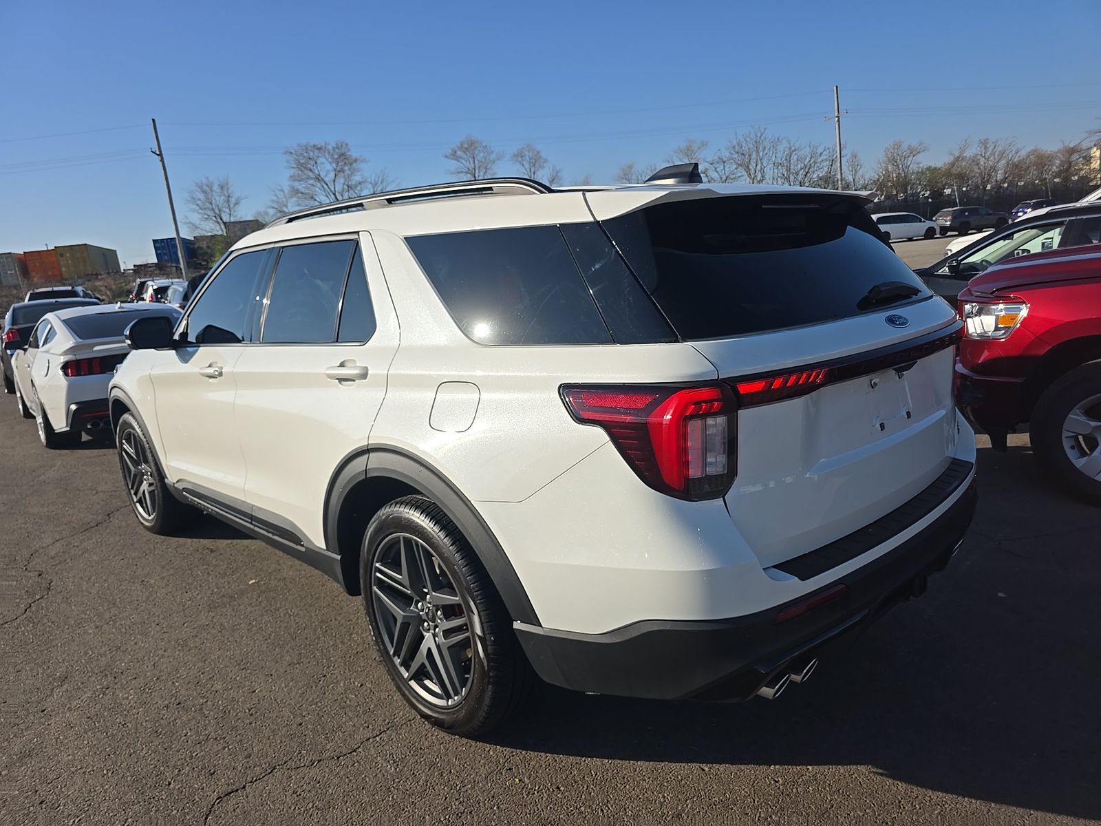 2025 Ford Explorer ST RWD