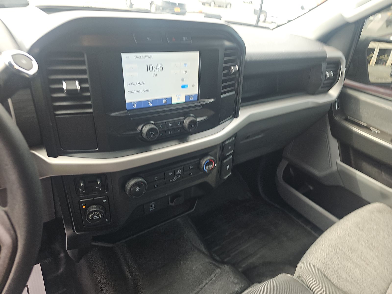 2023 Ford F-150 XL AWD