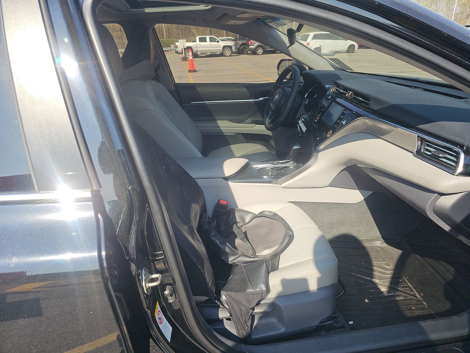 2018 Toyota Camry SE FWD