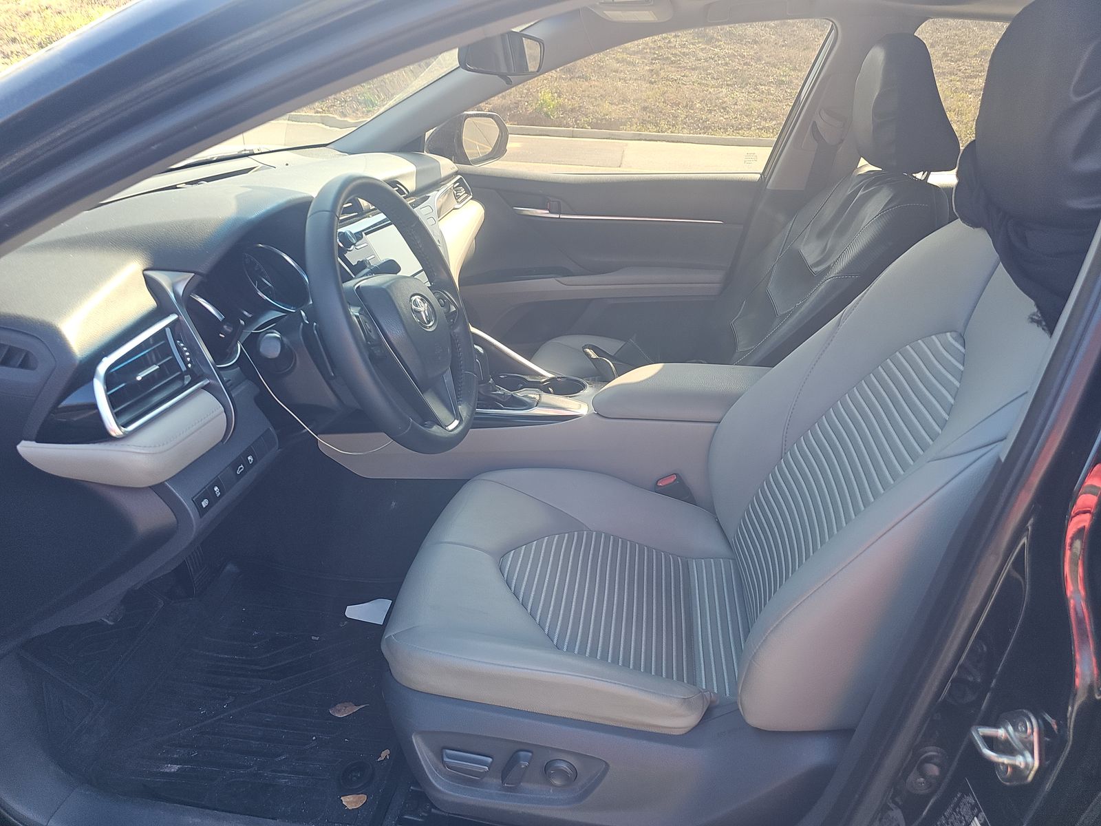 2018 Toyota Camry SE FWD