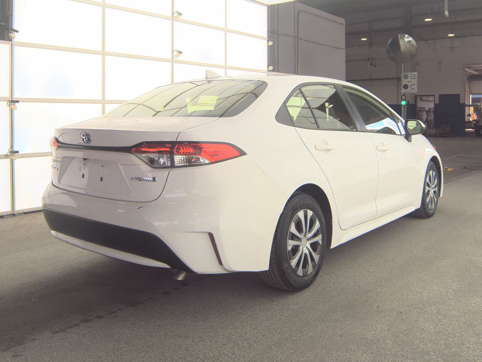2022 Toyota Corolla Hybrid LE FWD