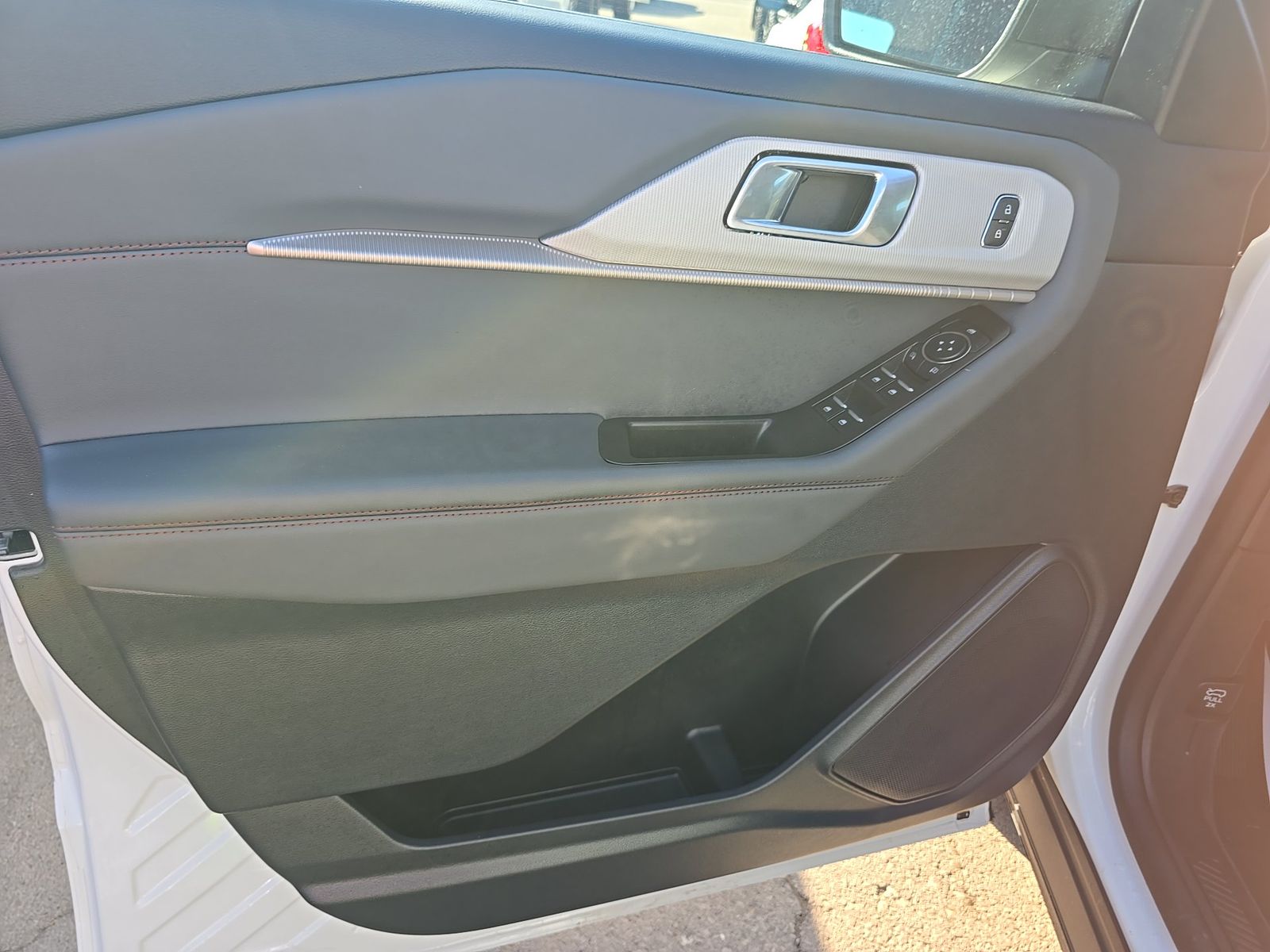 2025 Ford Explorer Active RWD