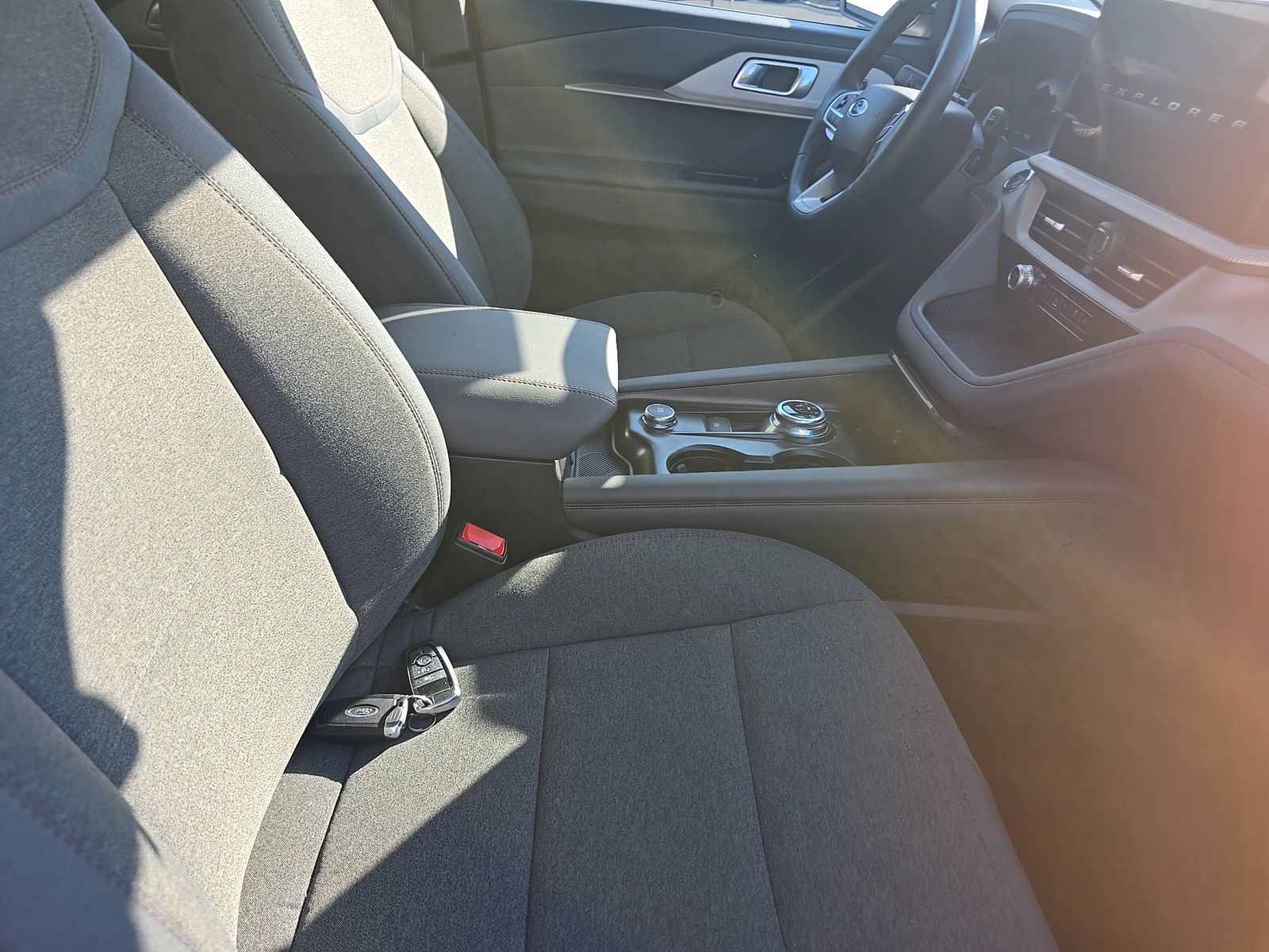 2025 Ford Explorer Active RWD