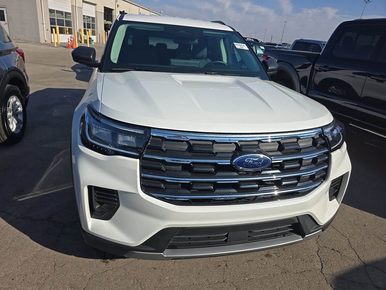 2025 Ford Explorer Active RWD