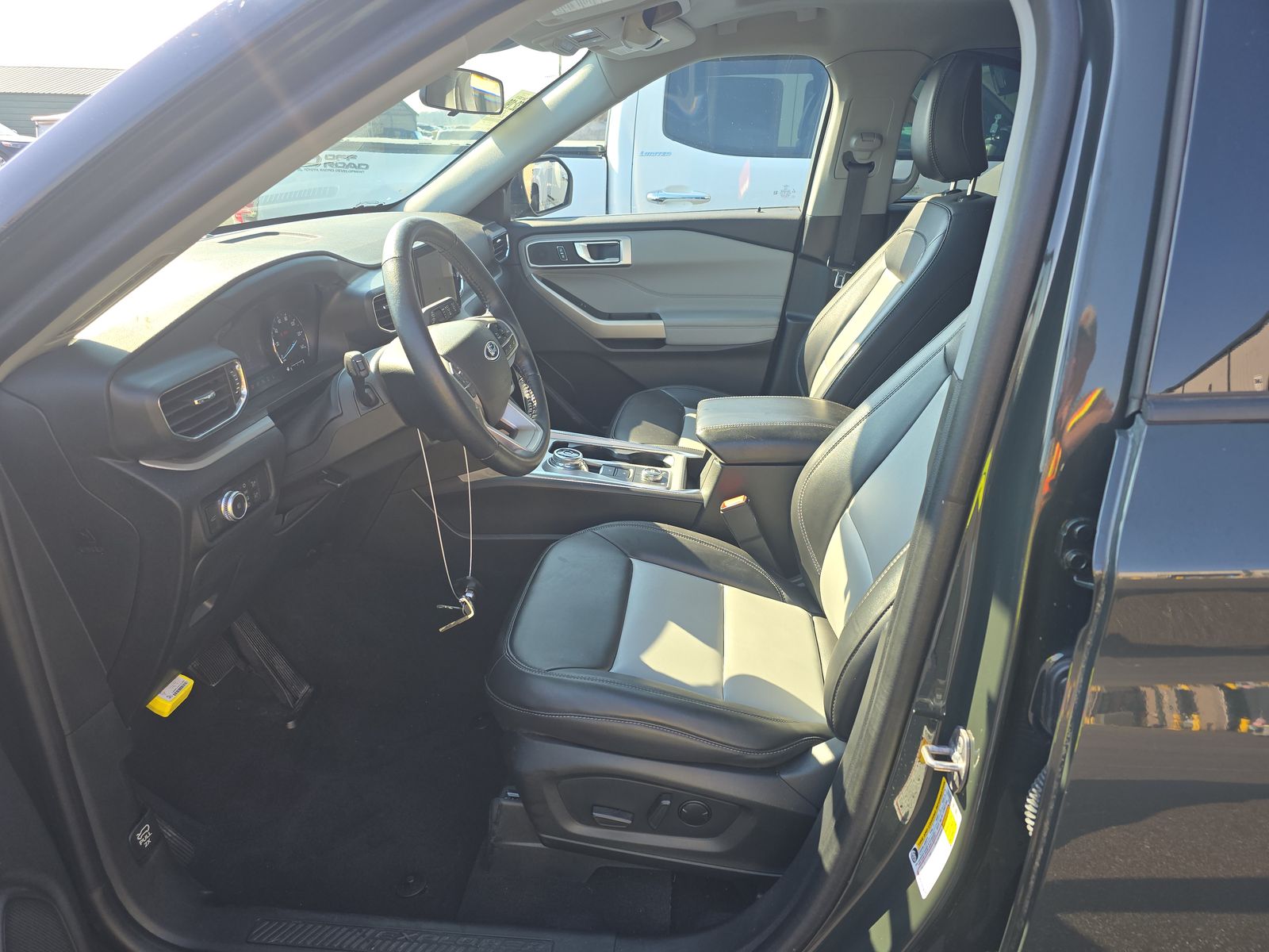 2023 Ford Explorer XLT AWD