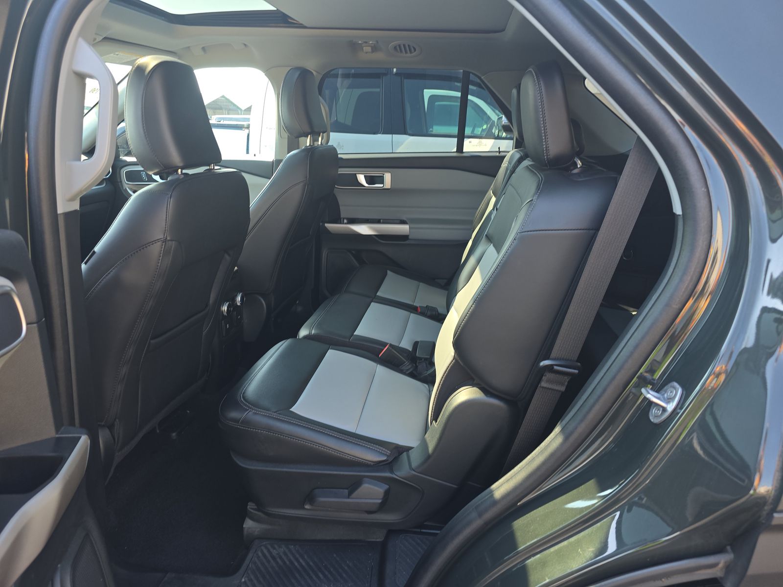 2023 Ford Explorer XLT AWD