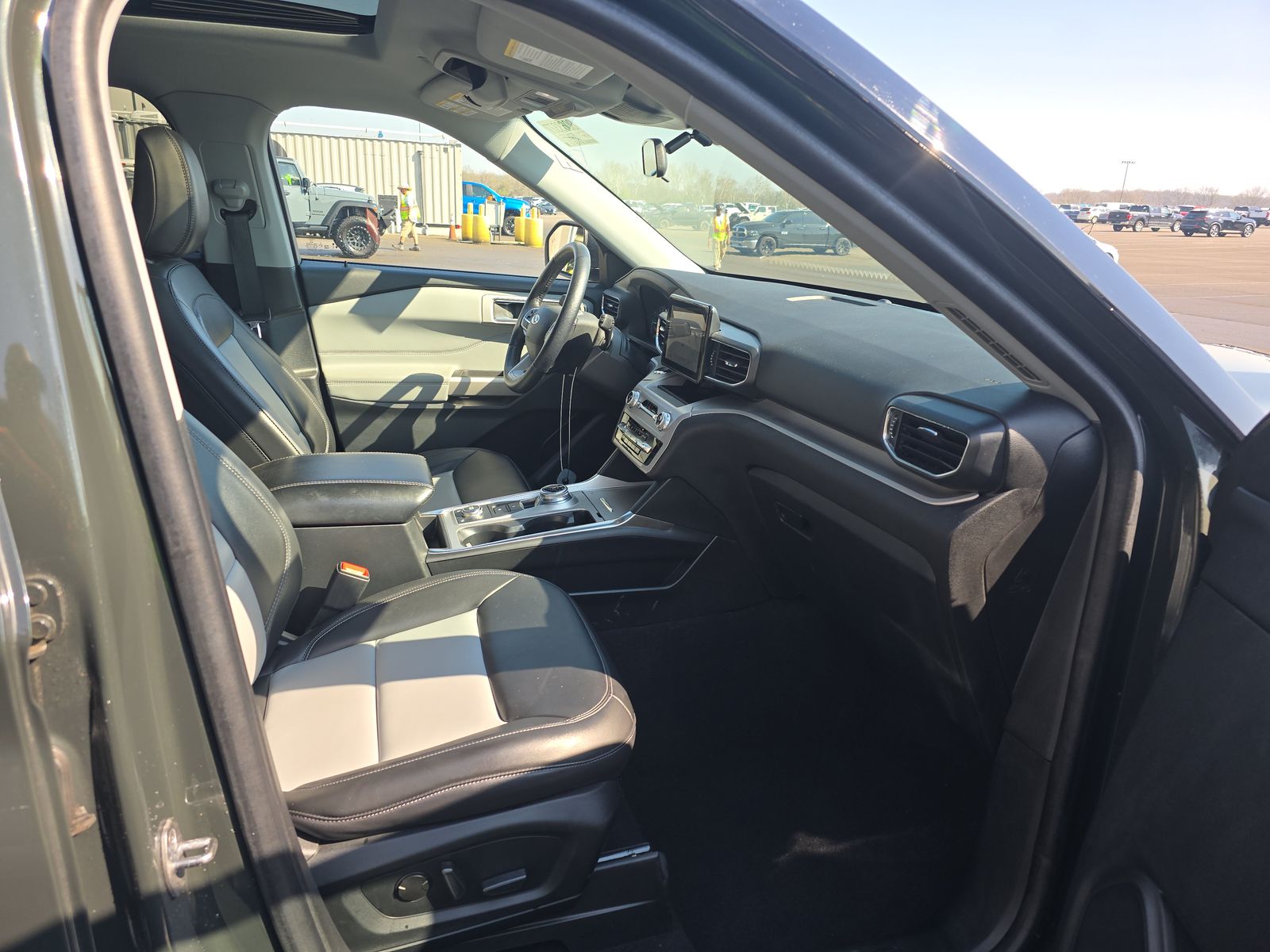 2023 Ford Explorer XLT AWD