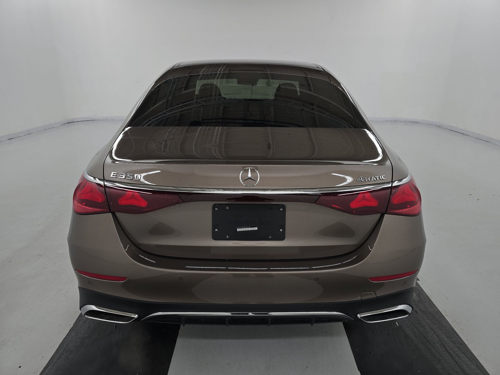 MERCEDES-BENZ E-CLASS - 6