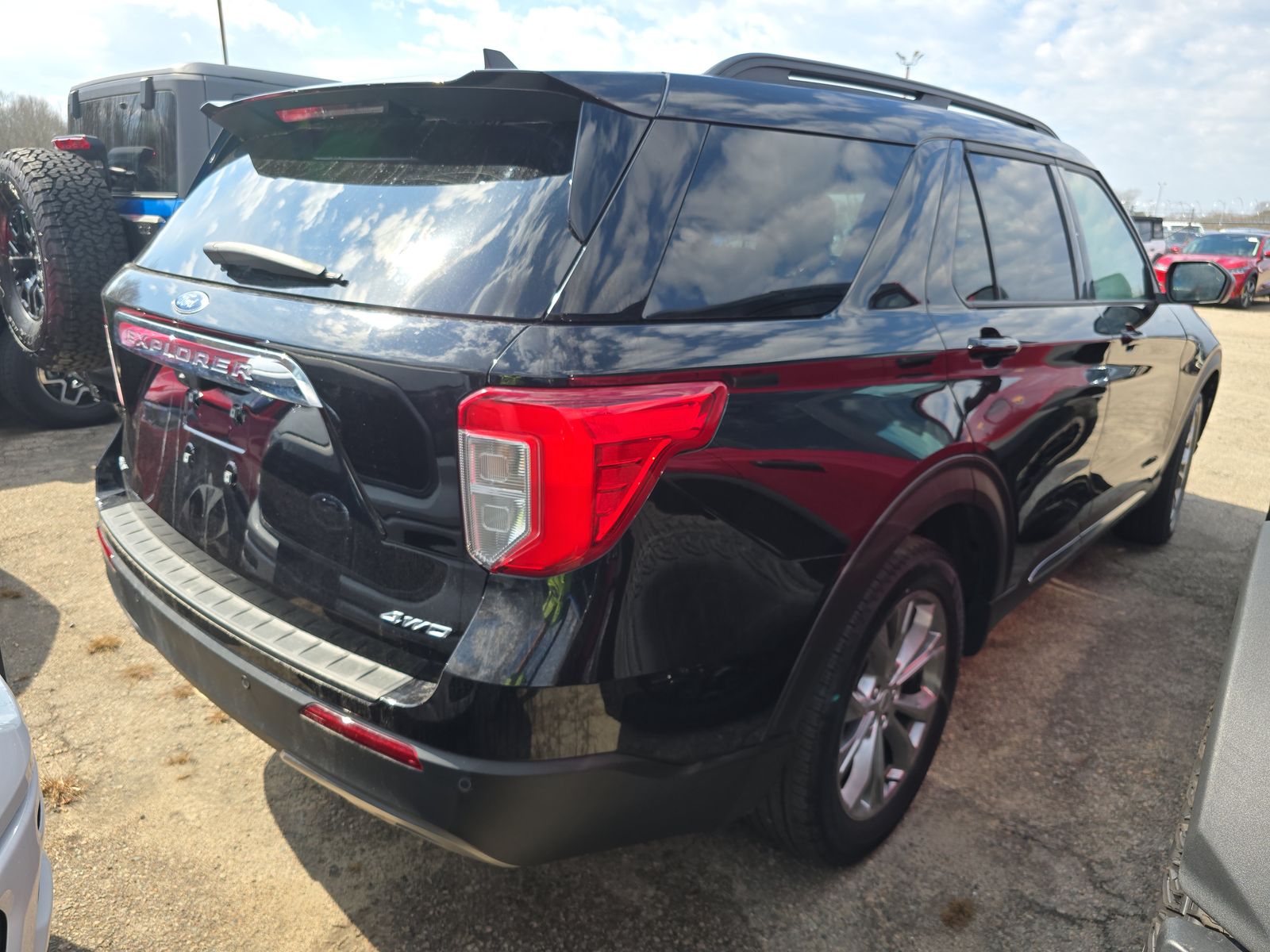 2022 Ford Explorer XLT AWD