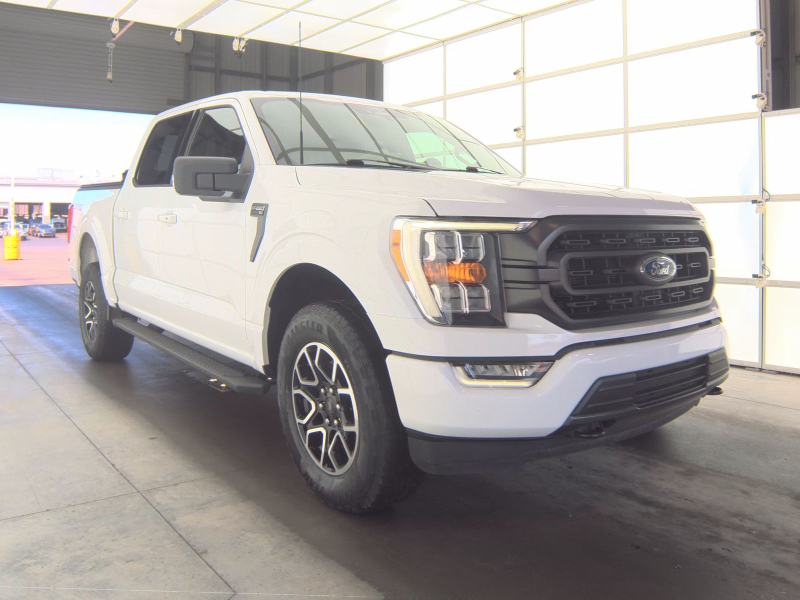 2023 Ford F-150 XLT AWD