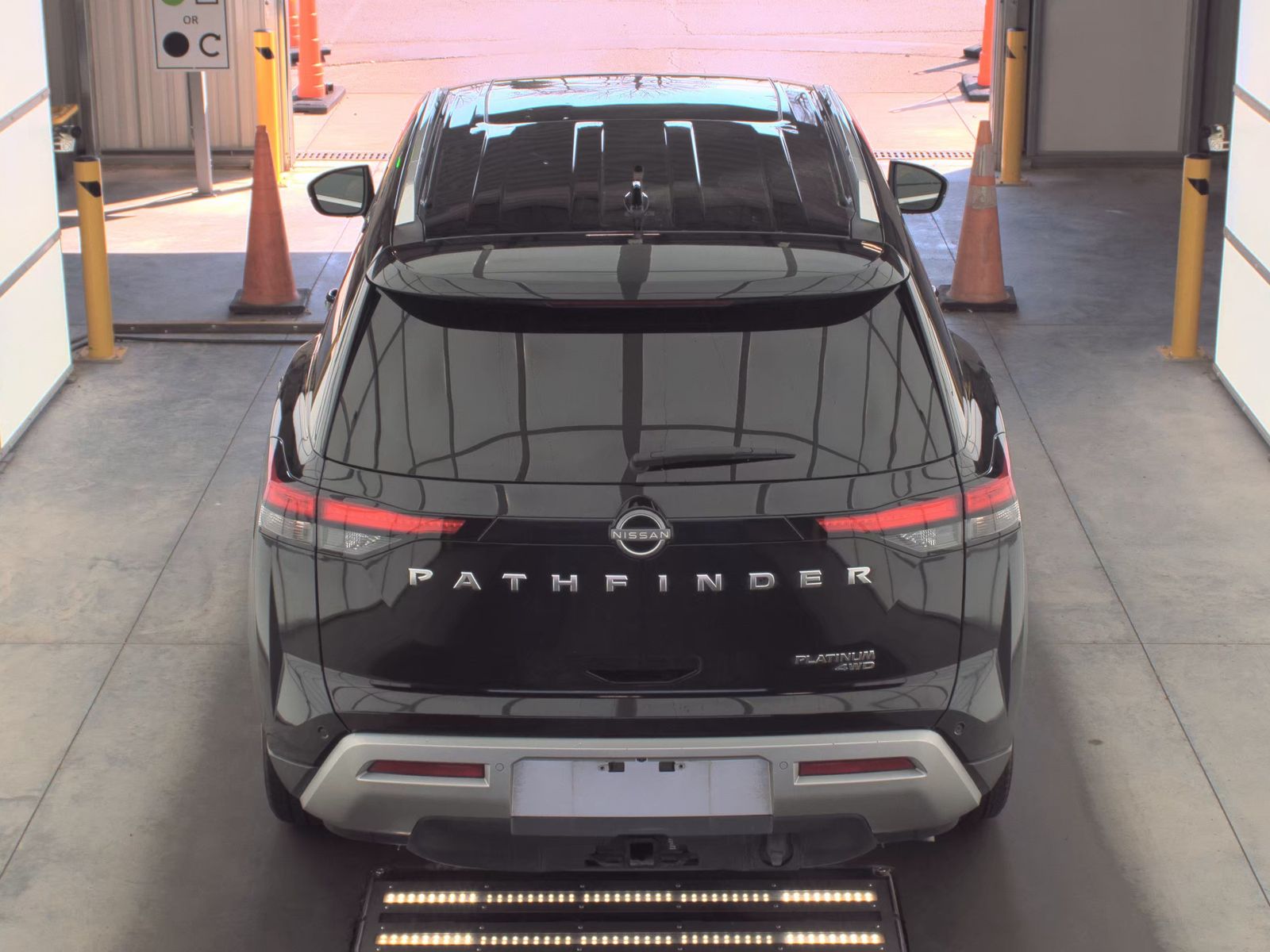 2025 Nissan Pathfinder Platinum AWD