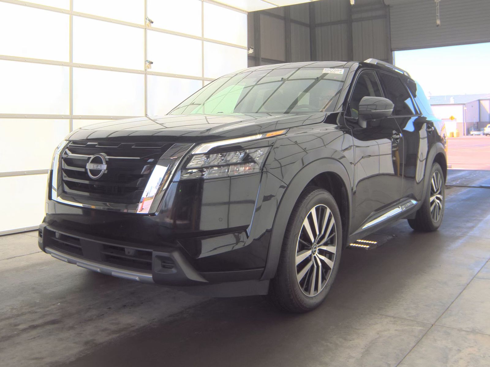 2025 Nissan Pathfinder Platinum AWD