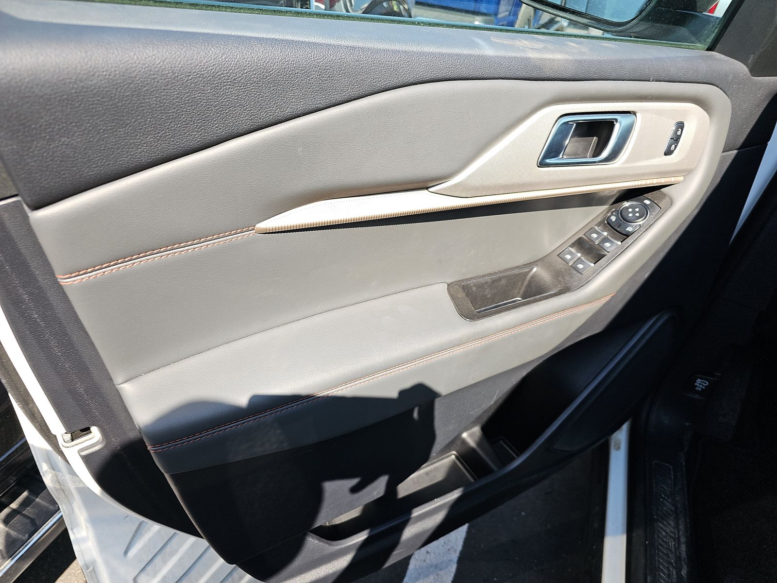 2025 Ford Explorer Active AWD