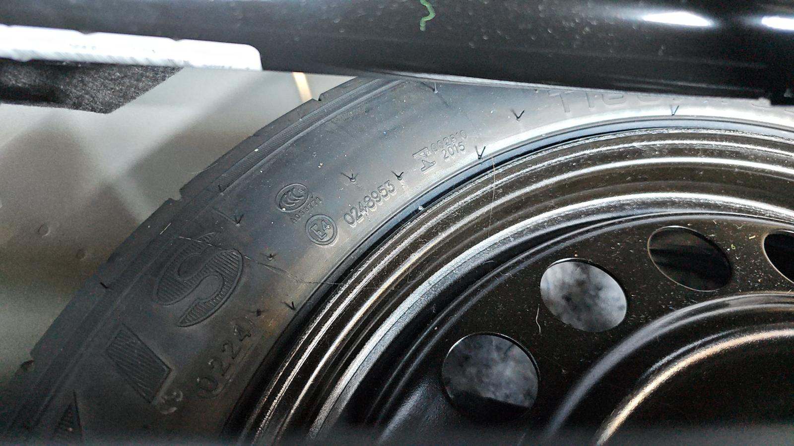 2025 Ford Explorer Active AWD