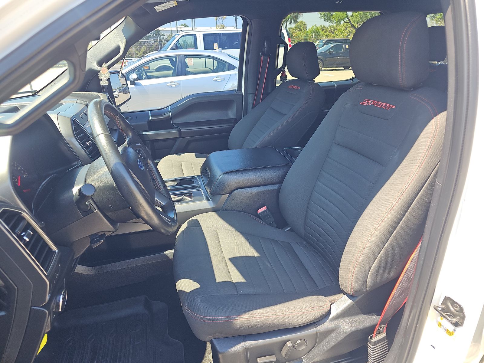 FORD F-150 - 8