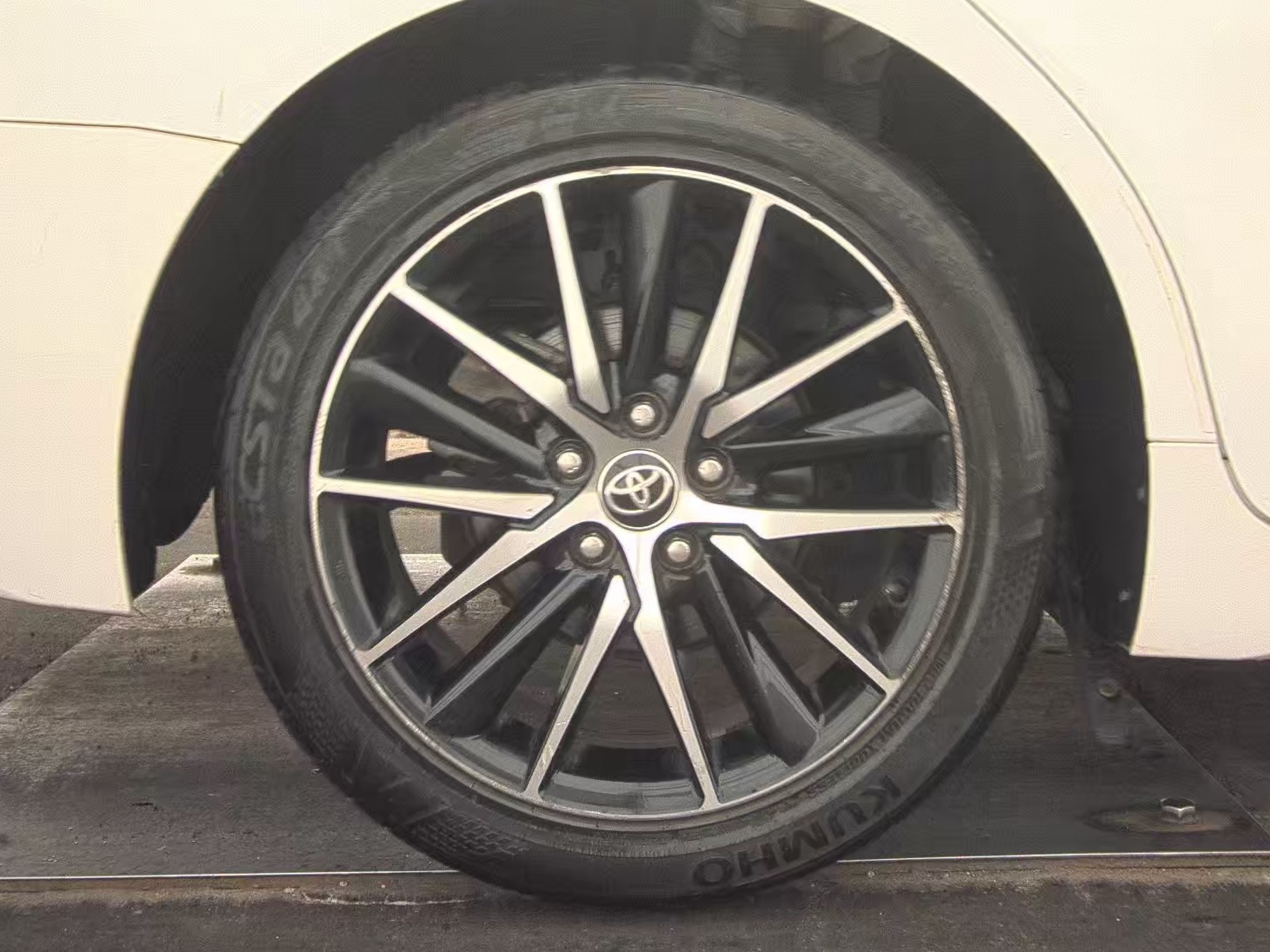 2021 Toyota Camry SE FWD