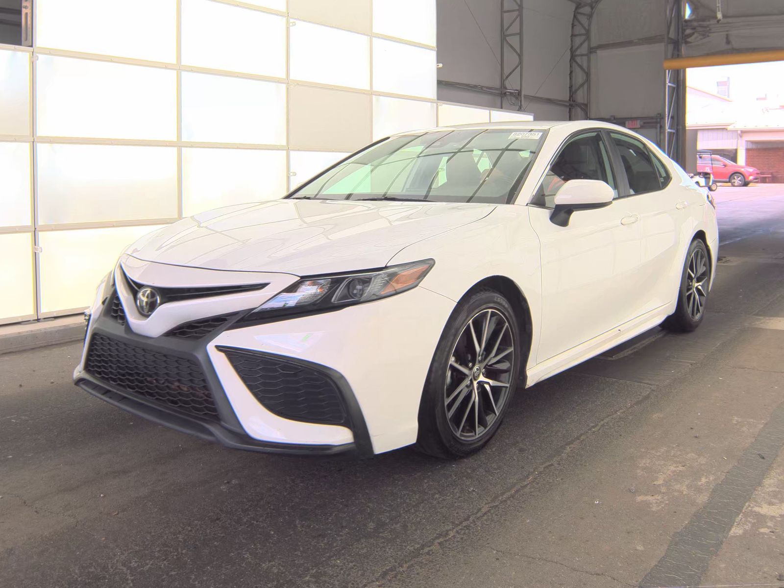 2021 Toyota Camry SE FWD