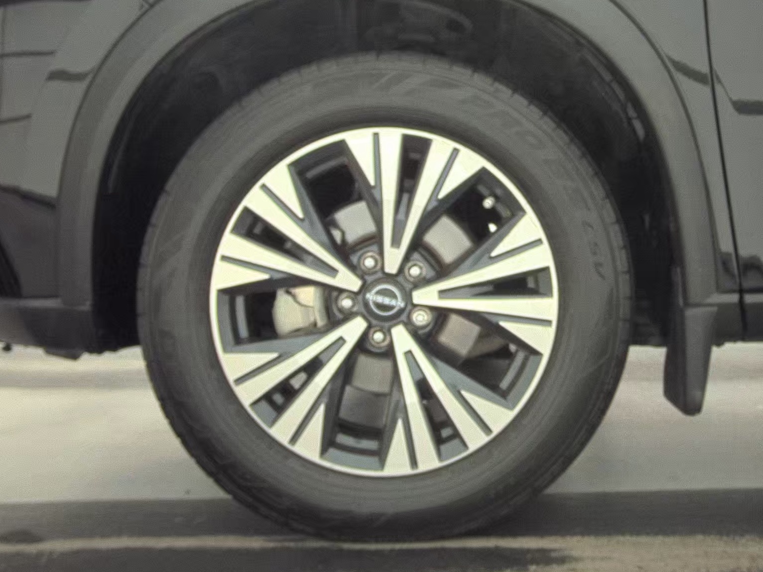2022 Nissan Rogue SV FWD