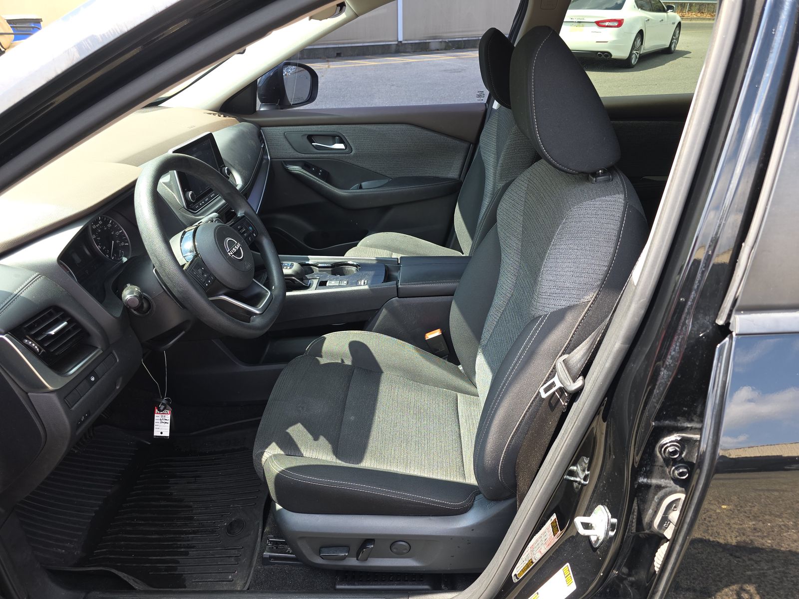 2022 Nissan Rogue SV FWD