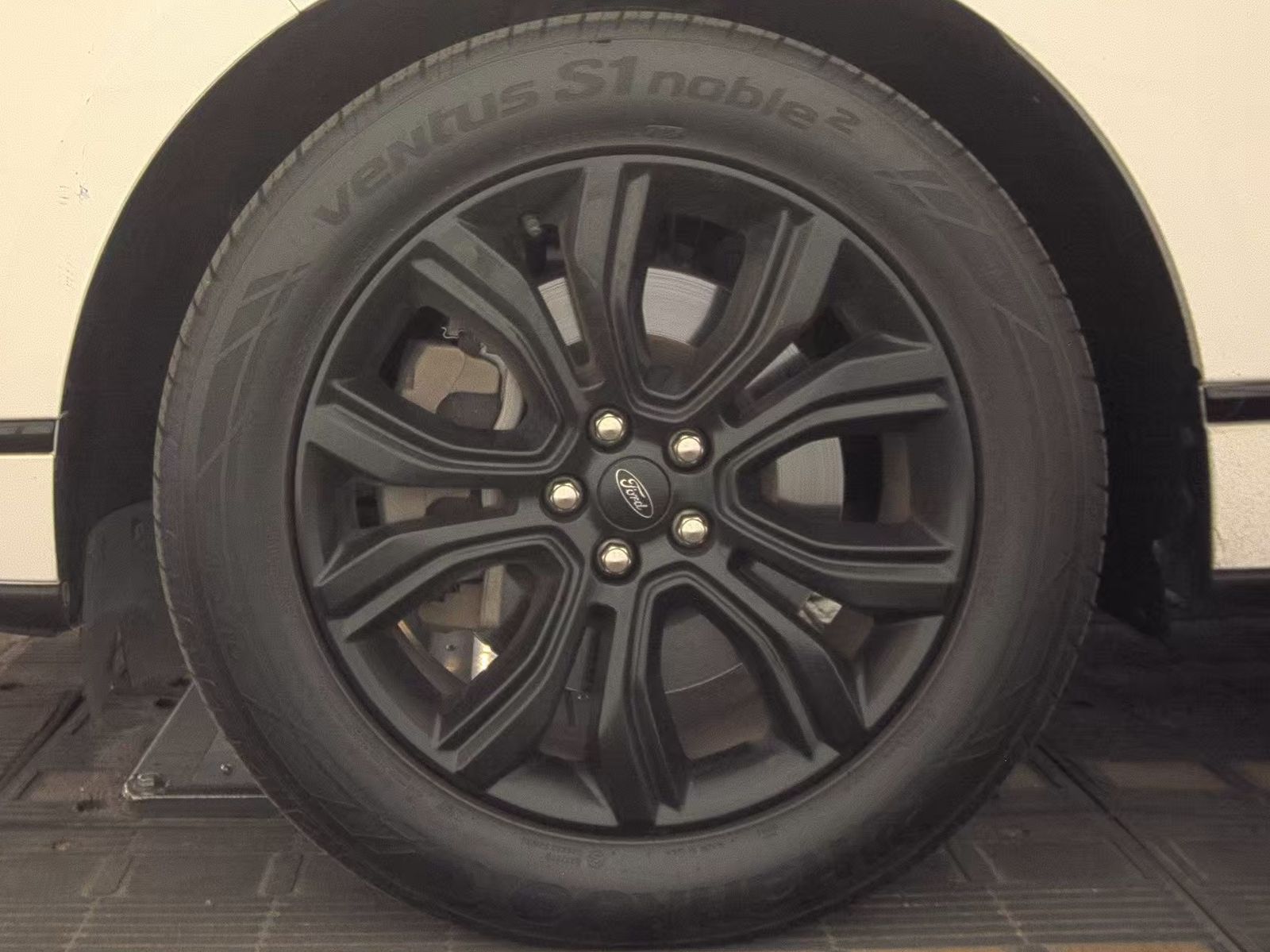 2022 Ford Edge SE AWD