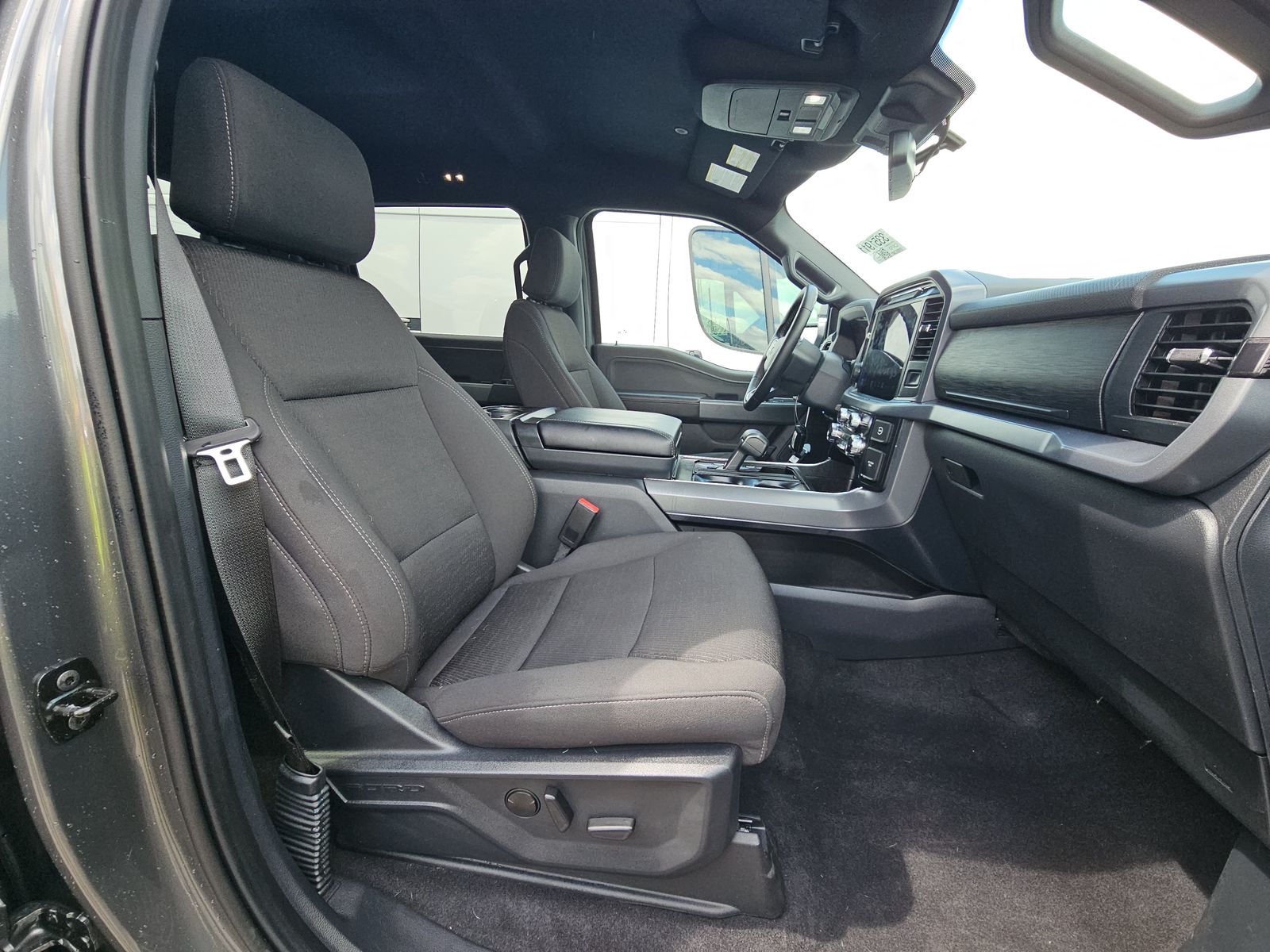 2025 Ford F-150 Hybrid XLT AWD